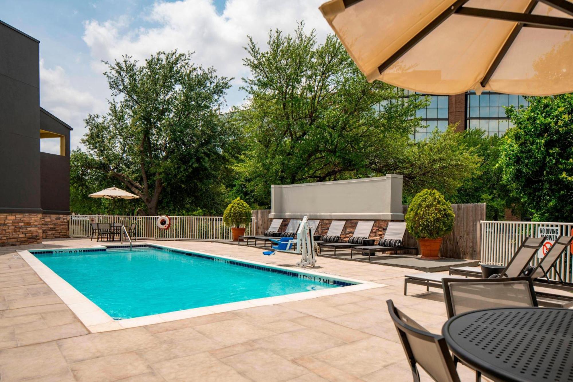 Four Points By Sheraton Dallas Arlington Entertainment District Экстерьер фото